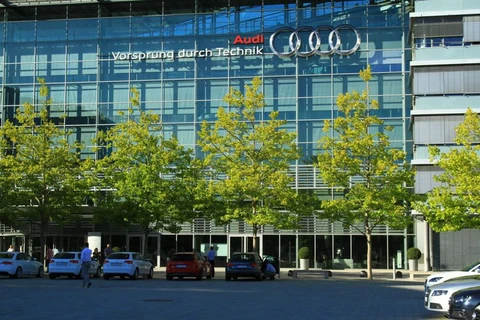 🤓Разгорается трудовой скандал вокруг Audi. Компания объявила о сокращении 7 500 рабочих мест к 2029 году