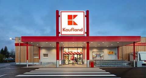 🤓Немецкая сеть супермаркетов Kaufland оказалась в центре скандала после разоблачений от Team Wallraff, репортеры под прикрытием, журнала Stern и телеканала RTL о серьёзных нарушениях гигиены
