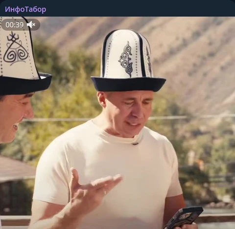 🤔Кстати, Хартман вылетел из СД Самолета еще в момент ухода Елистратова? Правильно? 