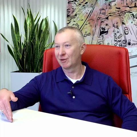 🤓 Как раскрыть личность компании? Разумеется, через ее основателя