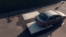 🤓В Европе близок крах рынка наружной рекламы. Компания Citroën начала устанавливать «лежачие полицейские» с фирменным логотипом вместо размещения рекламы на щитах3