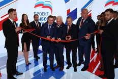 🤓На ПМЭФ открыли работу стенда «Выбор сильных» совместного проекта партии «Единая Россия» и федераций единоборств – борьбы, дзюдо и самбо3