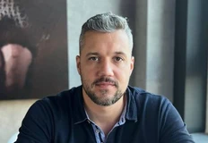 🤓Похоже, в ПИКе новый маркетинг-директор. Евгений Хохлов, его имя нашептали злые языки