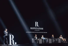 🤓Мы считаем, что бизнесу и обществу не хватает по-настоящему интересных мероприятий, поэтому внимательно относимся ко всему новому и оригинальному что происходит на столичных сценах