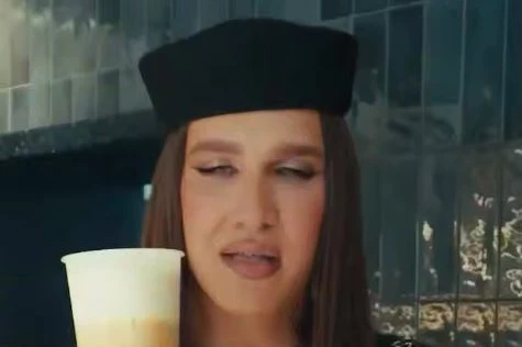 🤓Потому что в этих ваших сммах работет фигпойми кто, не держит нос по ветру, и создает продукт для себя и своей малолетней тусовочки